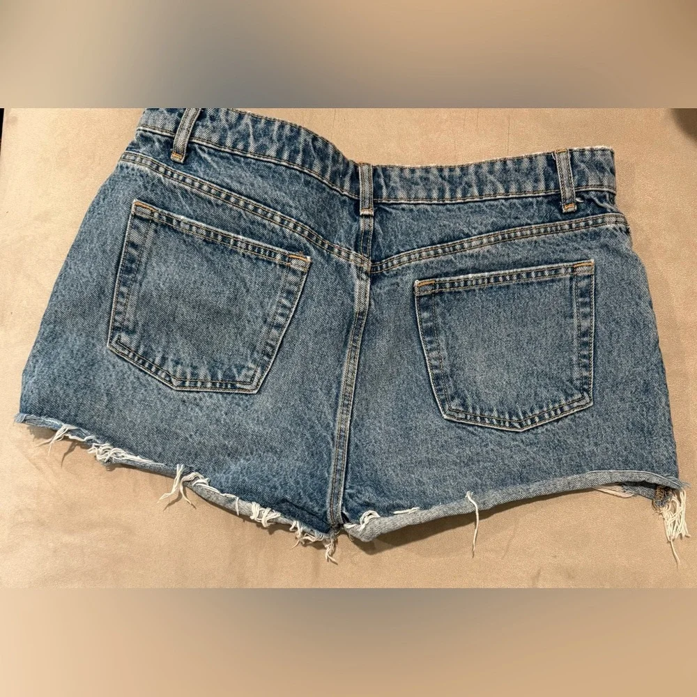 ZARA High waist Distressed Women Shorts Size‎ 10
